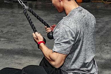 真人互动悬疑游戏《岛潮酒店》公布游玩演示预告